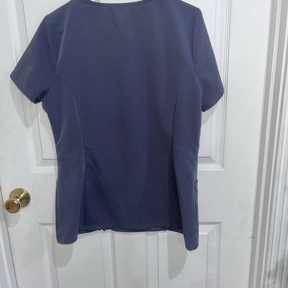 Dickies Women's Gray V-Neck Top- b/1081 - Picture 4 of 4